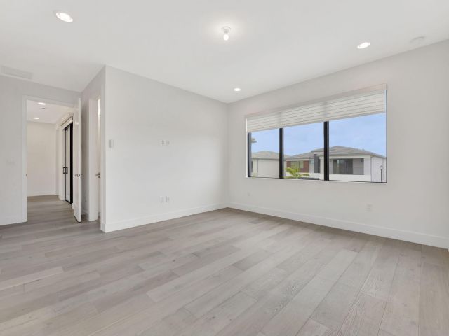 Продажа дома по адресу 20046 Pacific Dunes Drive - фото 6858111