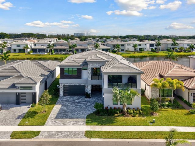 Продажа дома по адресу 20046 Pacific Dunes Drive - фото 6858122