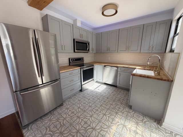 Дом в аренду по адресу 1026 Upland Road Main House - фото 6849827