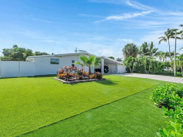 Дом в аренду по адресу 530 NE 17th Street - фото 6850068