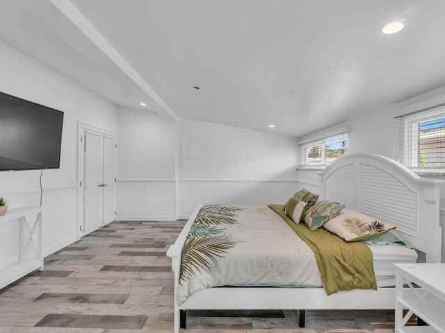 Дом в аренду по адресу 530 NE 17th Street - фото 6850069