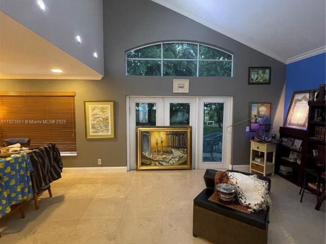 Дом в аренду по адресу 3486 SW 51st St 3486 - фото 7474213