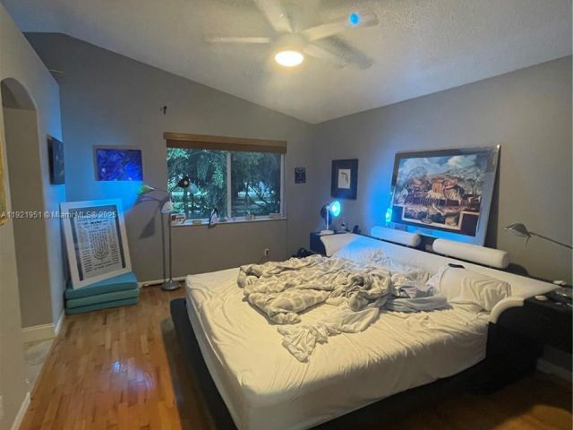 Дом в аренду по адресу 3486 SW 51st St 3486 - фото 7474215