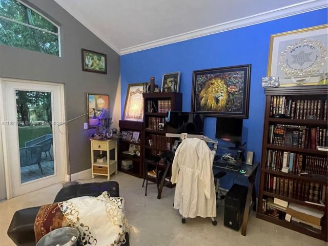 Дом в аренду по адресу 3486 SW 51st St 3486 - фото 7474217