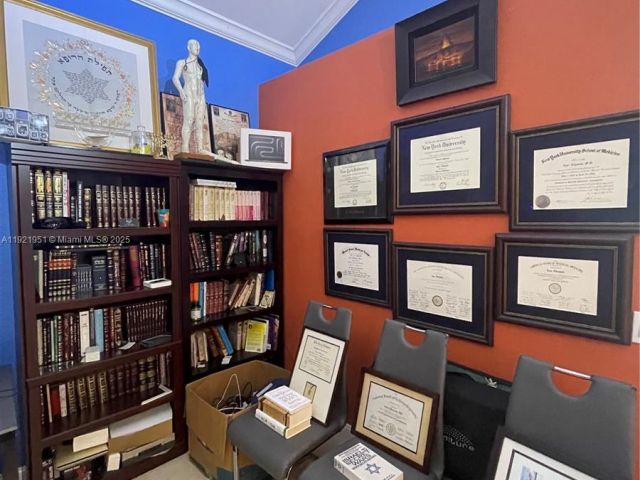 Дом в аренду по адресу 3486 SW 51st St 3486 - фото 7474218