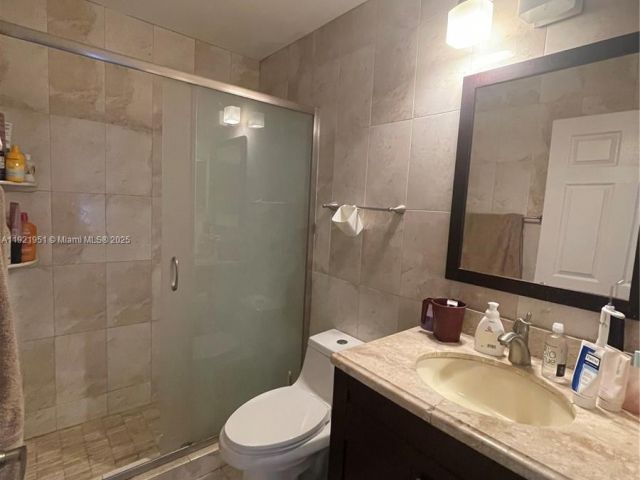 Дом в аренду по адресу 3486 SW 51st St 3486 - фото 7474223