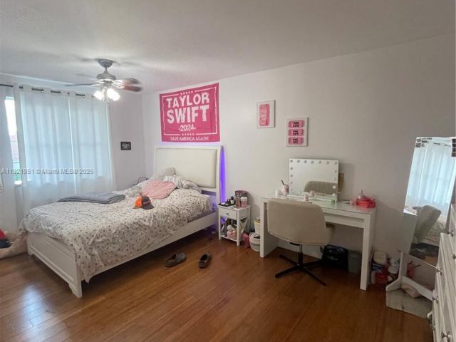 Дом в аренду по адресу 3486 SW 51st St 3486 - фото 7474224