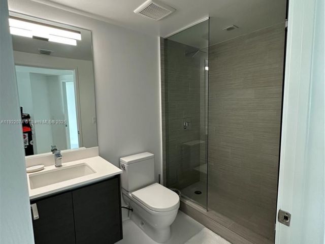 Квартира в аренду номер5-2002 - фото 6838810