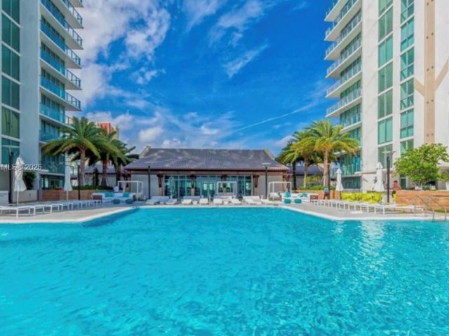 Квартира в аренду номер5-2002 - фото 6838824