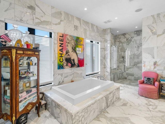 Продажа дома по адресу 7172 Valencia Drive - фото 6850142