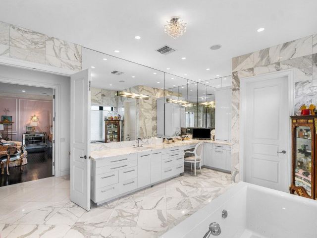 Продажа дома по адресу 7172 Valencia Drive - фото 6850143