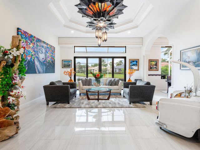 Продажа дома по адресу 16481 Braeburn Ridge Trail - фото 6866307