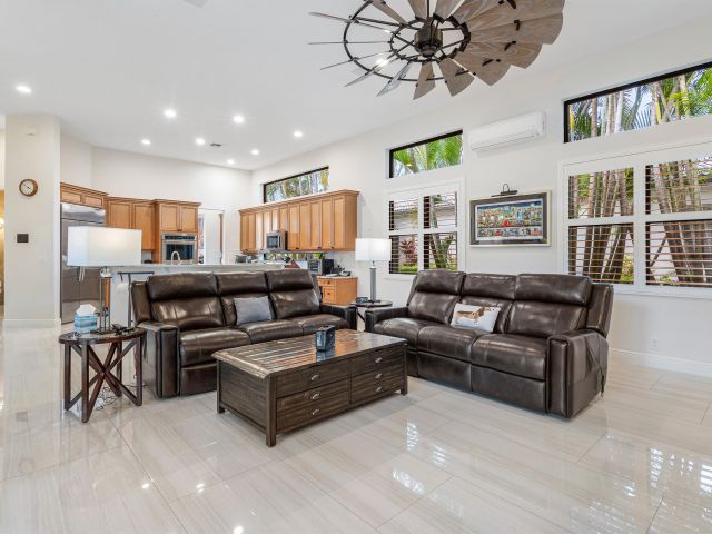 Продажа дома по адресу 16481 Braeburn Ridge Trail - фото 6866326