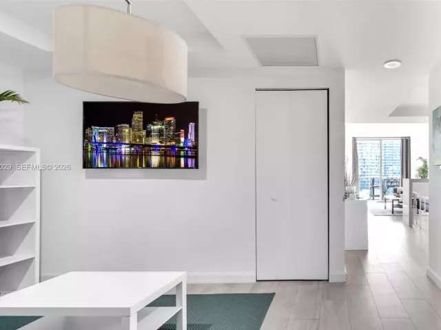 Продажа квартиры #1705 - фото 6839341