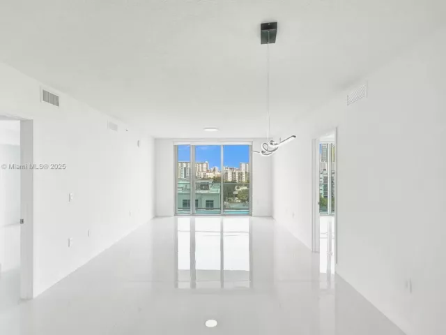 Продажа квартиры #5-805 - фото 6852651