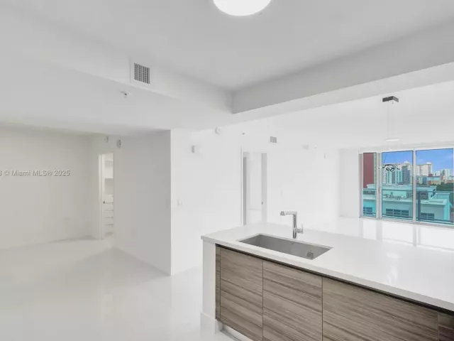 Продажа квартиры #5-805 - фото 6852656