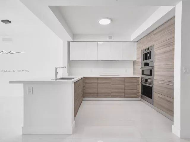 Продажа квартиры #5-805 - фото 6852639