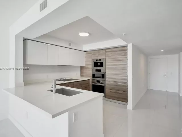 Продажа квартиры #5-805 - фото 6852640