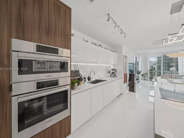 Продажа квартиры #3911 - фото 6839565