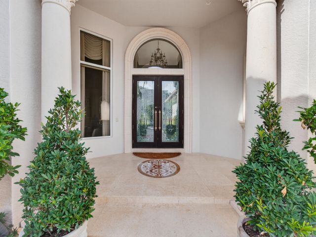 Дом в аренду по адресу 331 Mizner Lake Estates Drive - фото 6850072