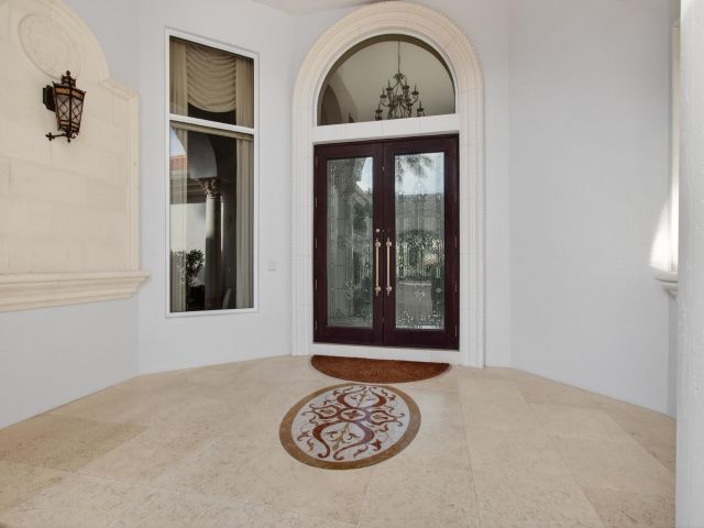 Дом в аренду по адресу 331 Mizner Lake Estates Drive - фото 6850073