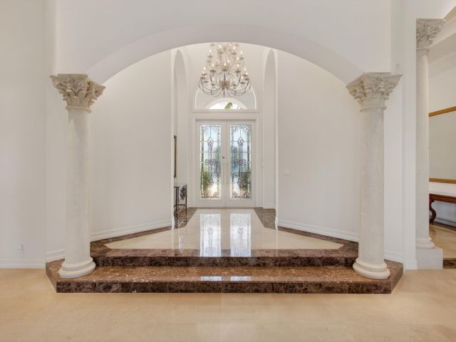 Дом в аренду по адресу 331 Mizner Lake Estates Drive - фото 6850076