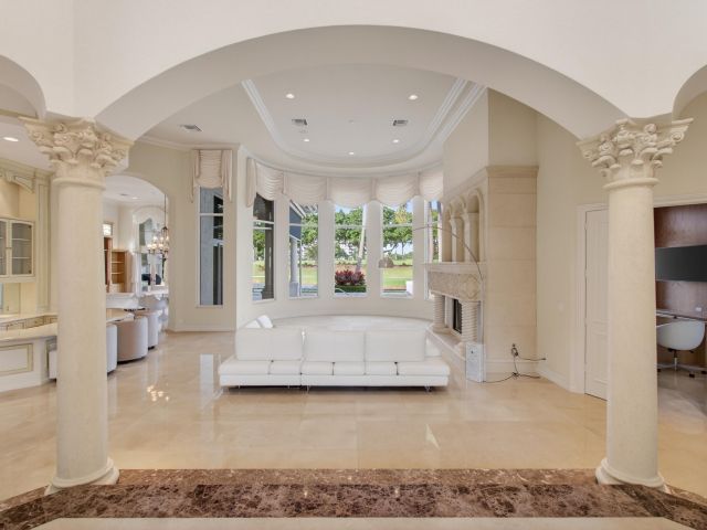 Дом в аренду по адресу 331 Mizner Lake Estates Drive - фото 6850078