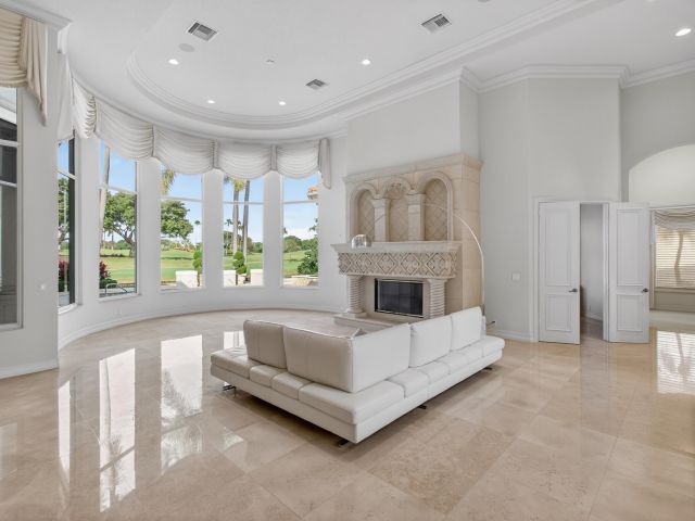 Дом в аренду по адресу 331 Mizner Lake Estates Drive - фото 6850081