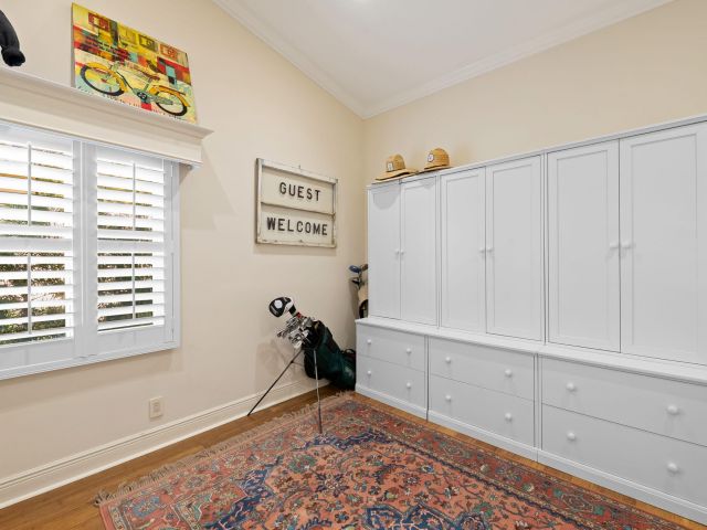 Продажа дома по адресу 713 SE 25th Avenue - фото 6888111