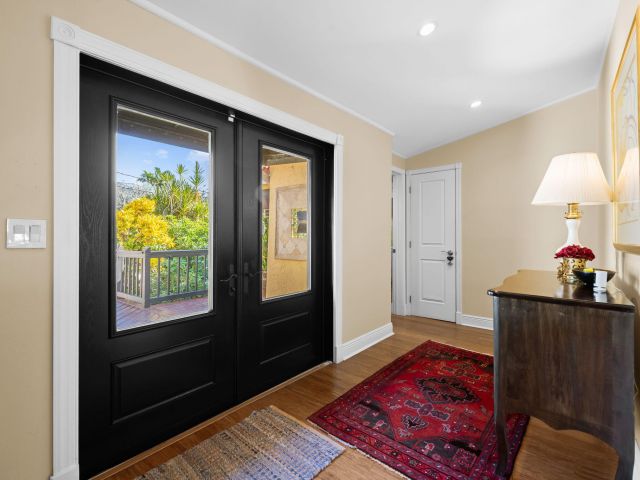 Продажа дома по адресу 713 SE 25th Avenue - фото 6888114