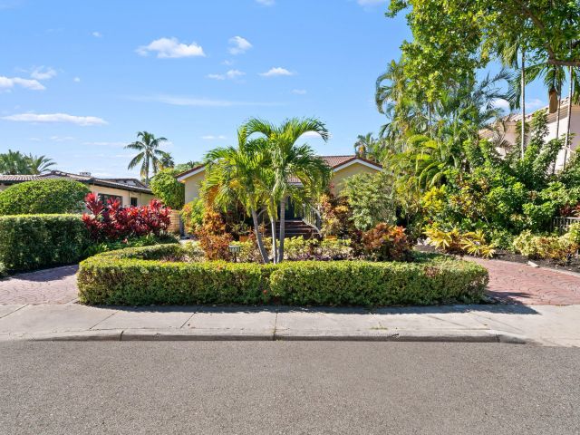 Продажа дома по адресу 713 SE 25th Avenue - фото 6888116