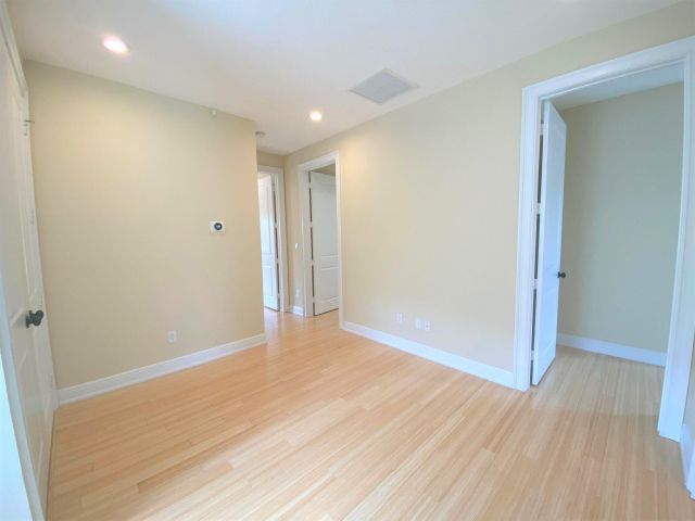 Дом в аренду по адресу 50 Via Poinciana Lane - фото 6850101