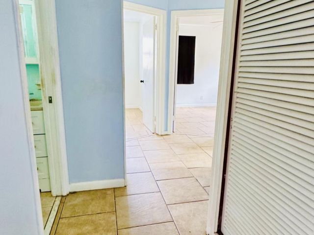 Дом в аренду по адресу 347 Flagler Boulevard - фото 6893987