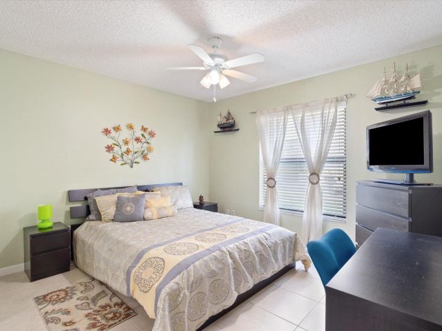 Продажа дома по адресу 11241 Island Lakes Lane - фото 6850110