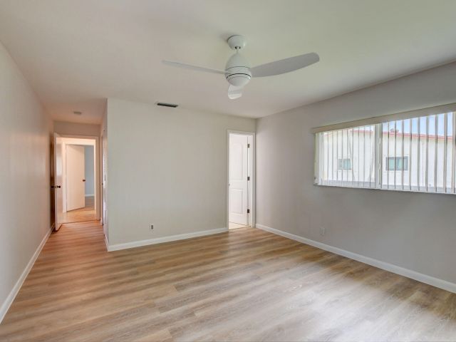 Дом в аренду по адресу 6347 Country Wood Way - фото 6866440