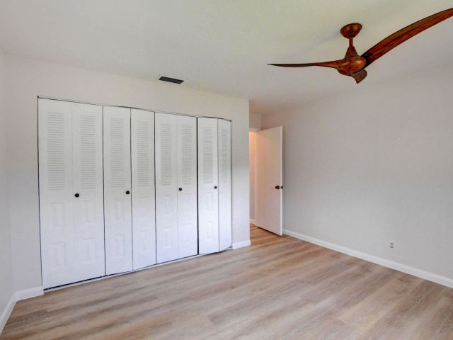 Дом в аренду по адресу 6347 Country Wood Way - фото 6866444