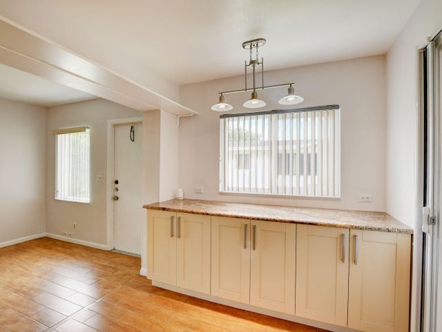 Дом в аренду по адресу 6347 Country Wood Way - фото 6866452