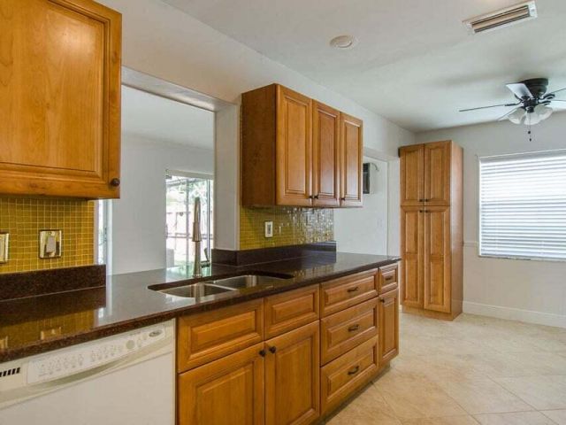 Дом в аренду по адресу 22191 SW 60th Avenue - фото 6850124