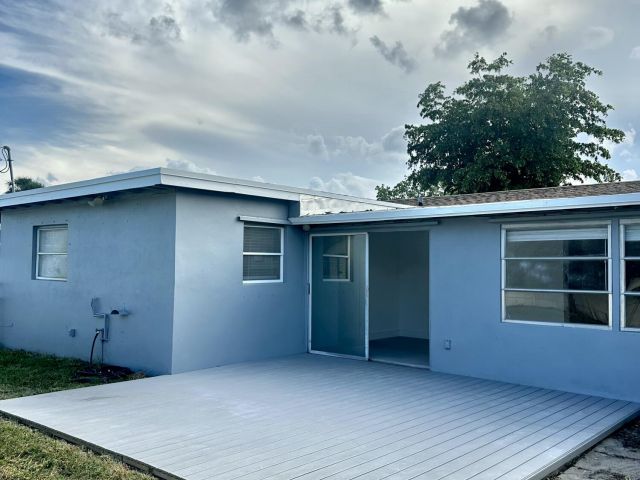 Дом в аренду по адресу 790 Sarazen Drive - фото 6849863