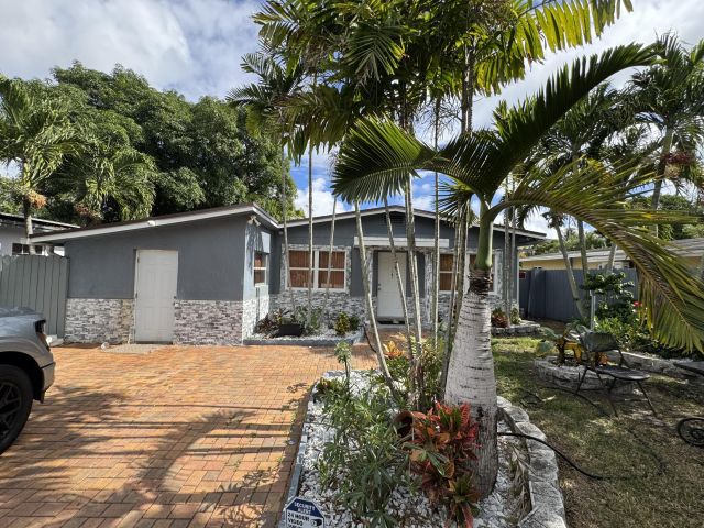 Продажа дома по адресу 1132 NW 7th Terrace - фото 6867448