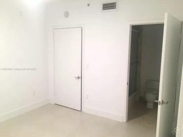 Продажа квартиры #521 - фото 6854335