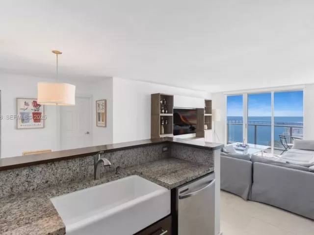 Продажа квартиры #2409 - фото 6845409