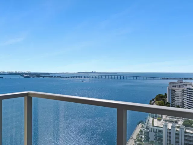 Продажа квартиры #2409 - фото 6845400