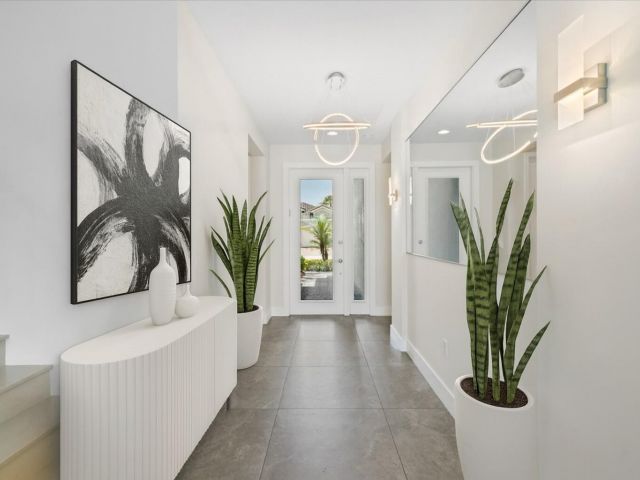 Дом в аренду по адресу 15377 Green River Court - фото 6891256