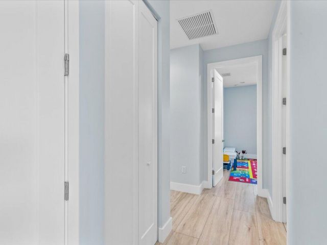 Дом в аренду по адресу 15377 Green River Court - фото 6891268