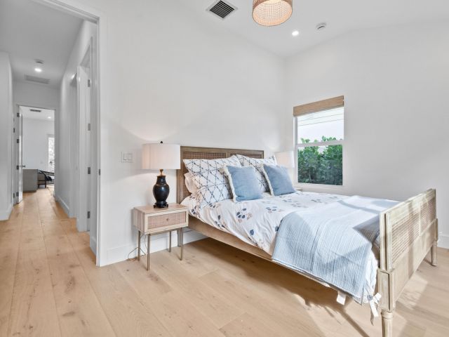 Дом в аренду по адресу 845 Sunset Road - фото 6848378