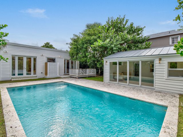 Дом в аренду по адресу 845 Sunset Road - фото 6848380