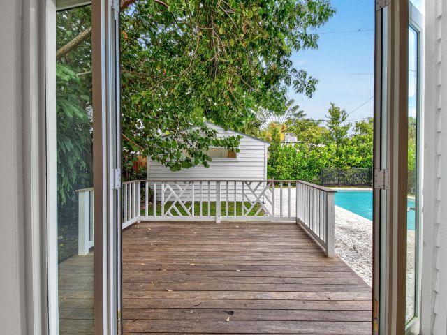 Дом в аренду по адресу 845 Sunset Road - фото 6848382