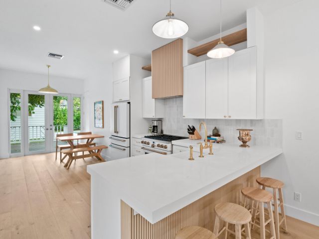 Дом в аренду по адресу 845 Sunset Road - фото 6848385