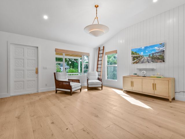 Дом в аренду по адресу 845 Sunset Road - фото 6848386